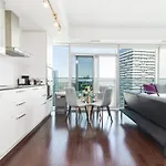 Downtown Toronto Condo Mins From Scotiabank Arena, Tiff, Cn Tower, Union, Mtcc